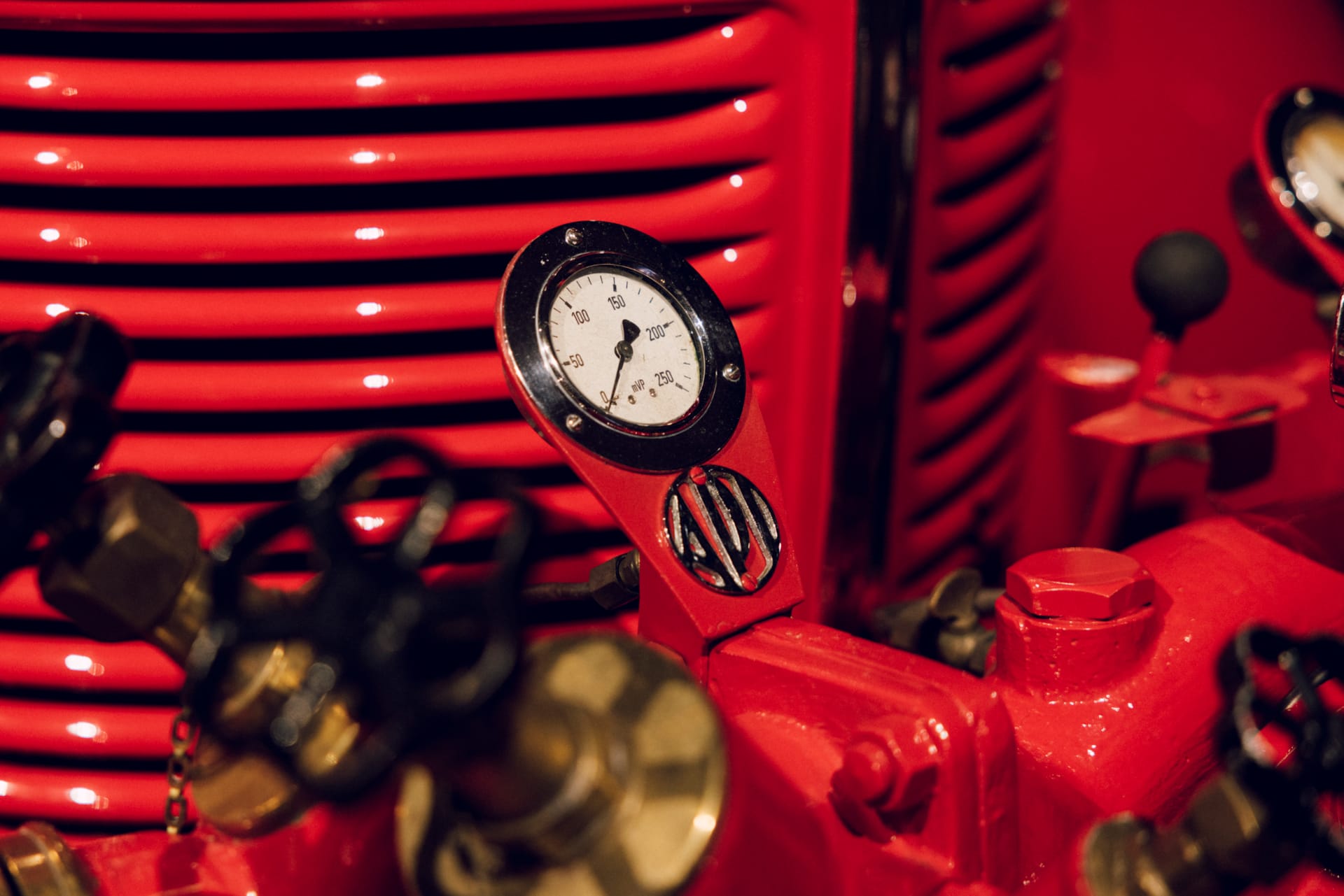 Detalj från ett uttryckningsfordon i utställningen ”In Case of Emergency” på World of Volvo i Göteborg. 